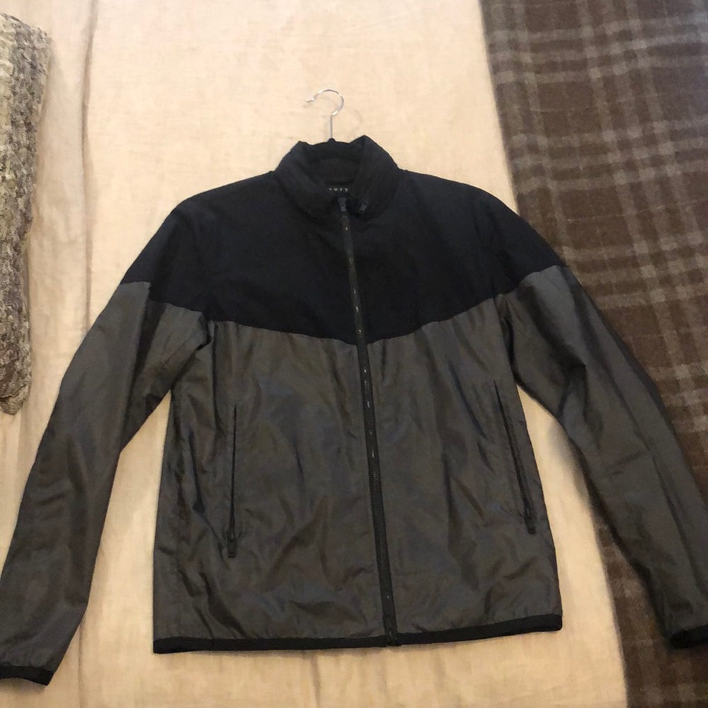 Theory wind breaker